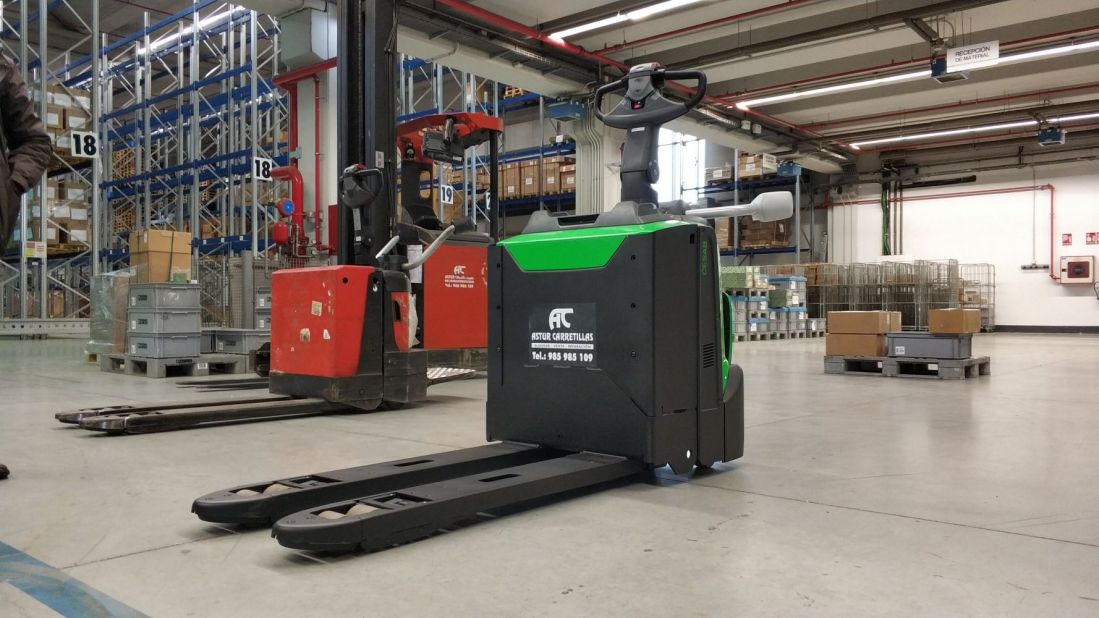 Transpaleta CESAB P320